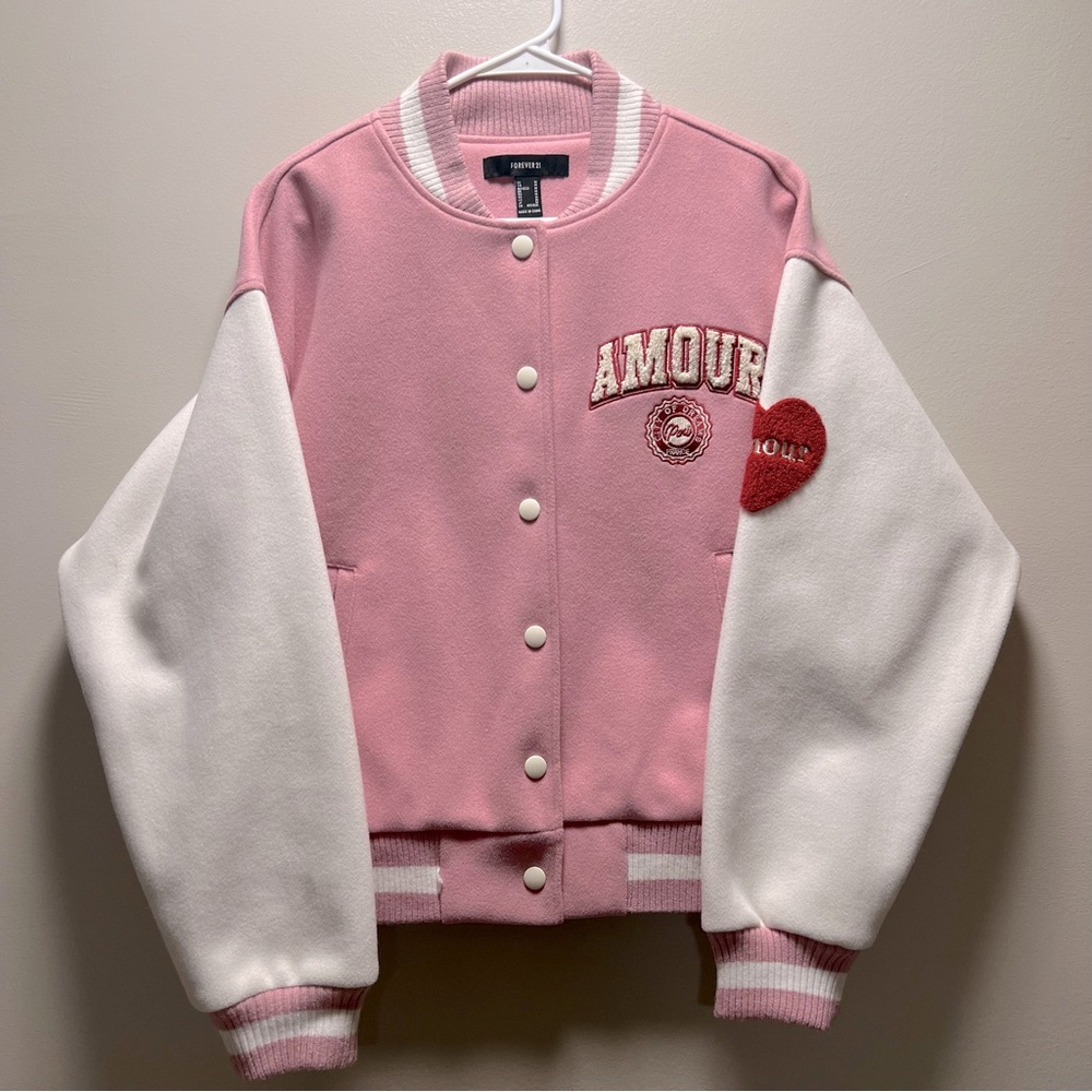 ✨AMOUR PARIS BOMBER/VARSITY JACKET✨